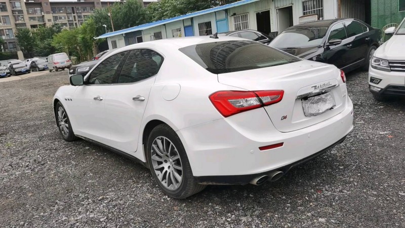 焦作16年玛莎拉蒂Ghibli7