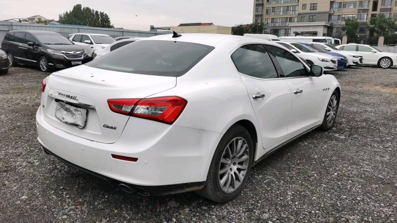 焦作16年玛莎拉蒂Ghibli9