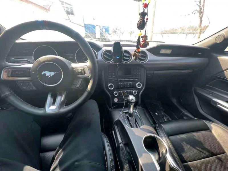 东营16年福特野马8