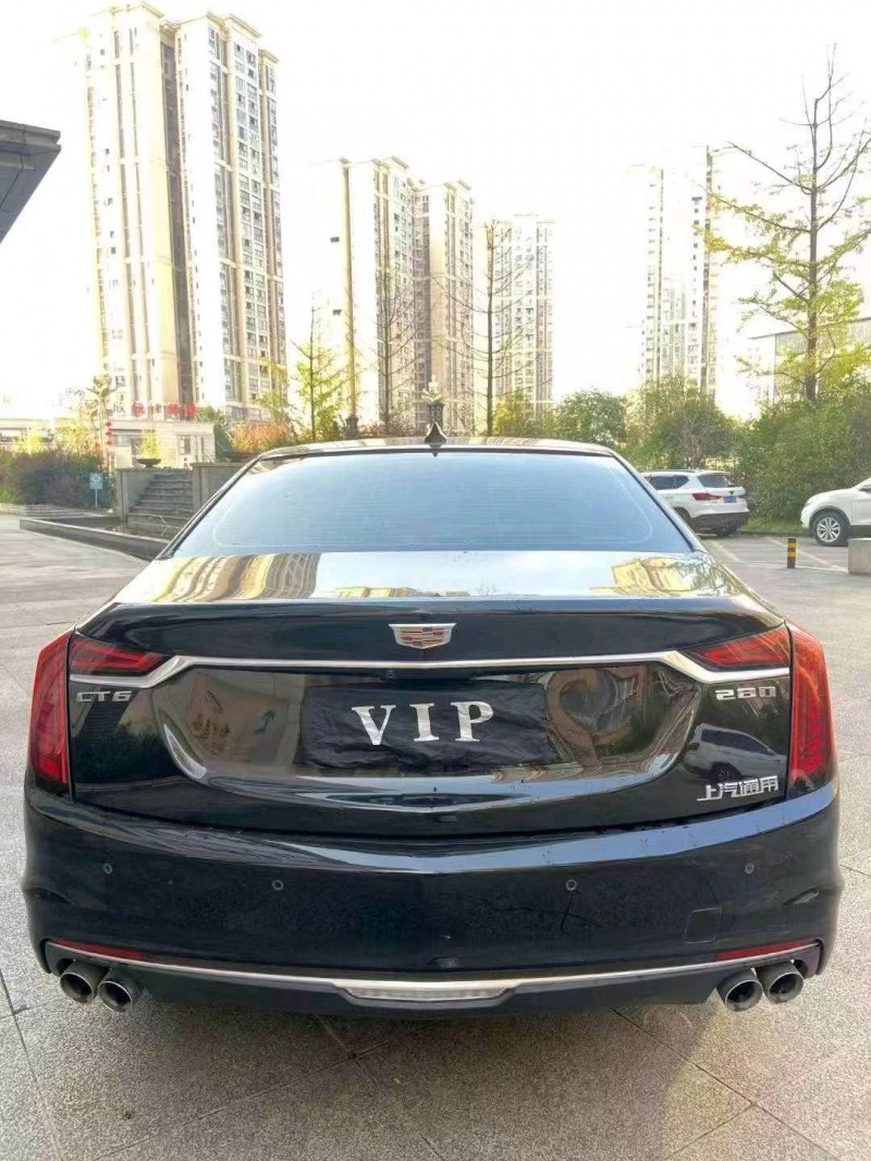 德陽21年凱迪拉克CT68