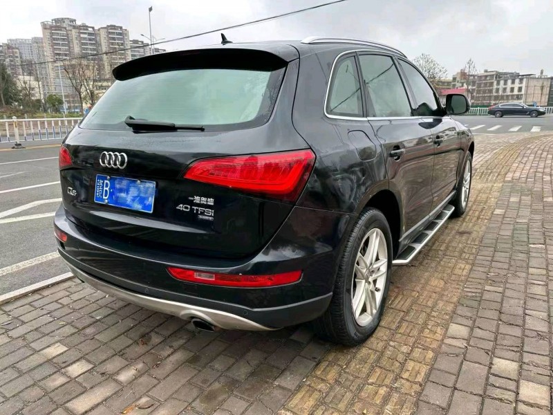 九江13年奧迪Q58