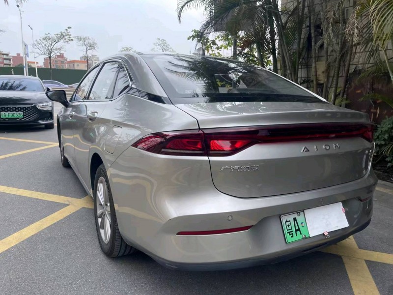 佛山22年传祺埃安S4