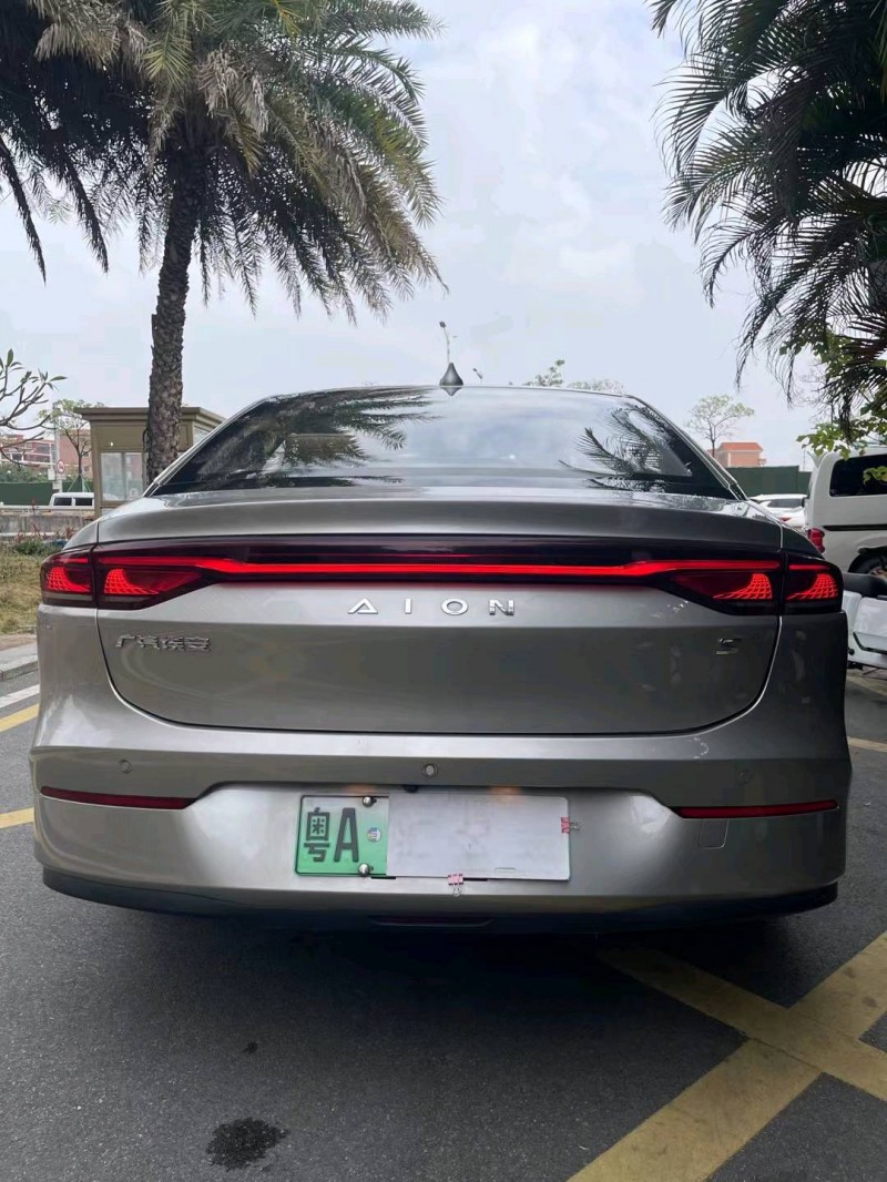 佛山22年传祺埃安S9