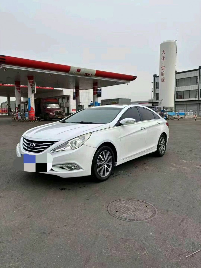 邯郸13年现代索纳塔八2