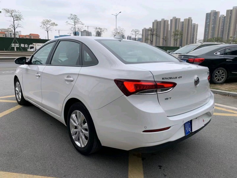 佛山19年别克英朗5