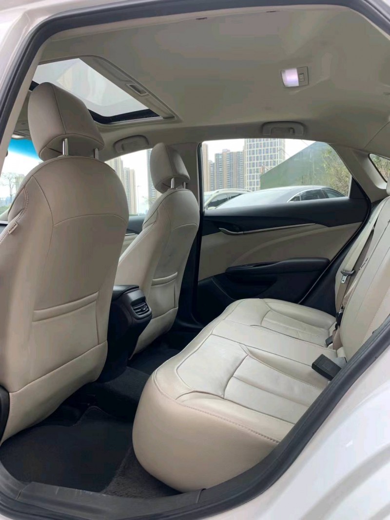 佛山19年别克英朗8