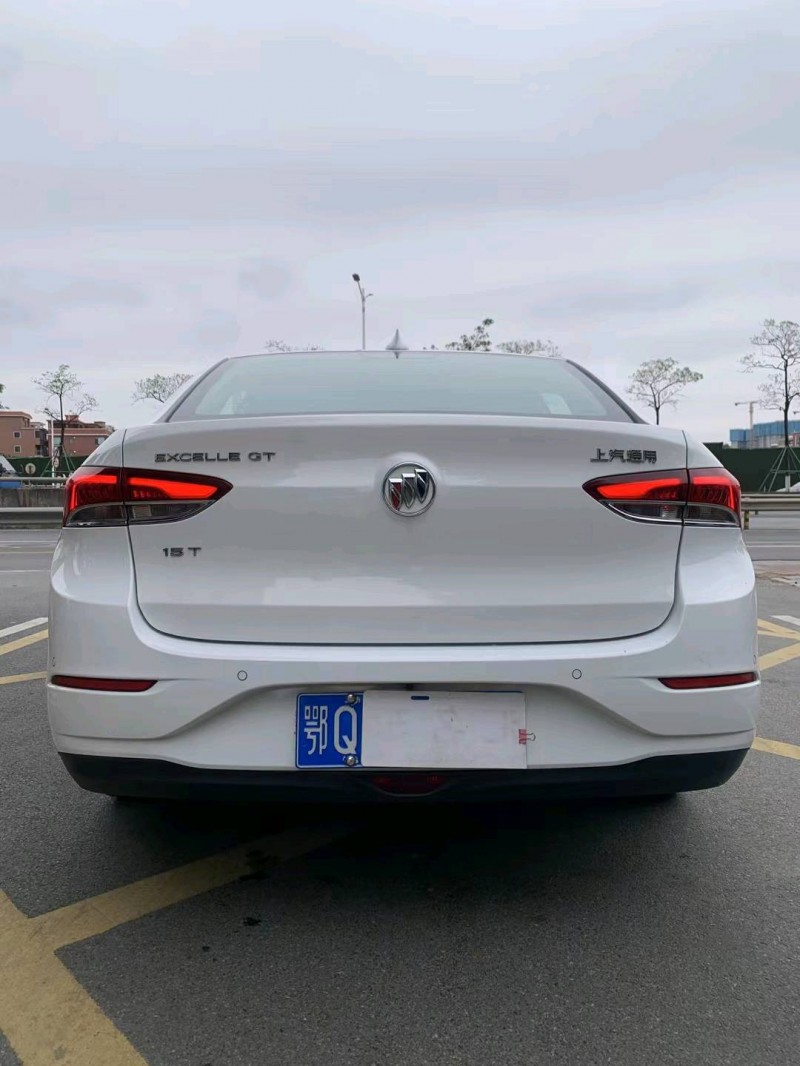 佛山19年别克英朗9