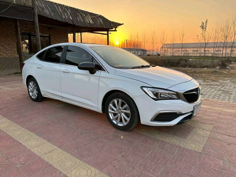 徐州18年别克威朗2