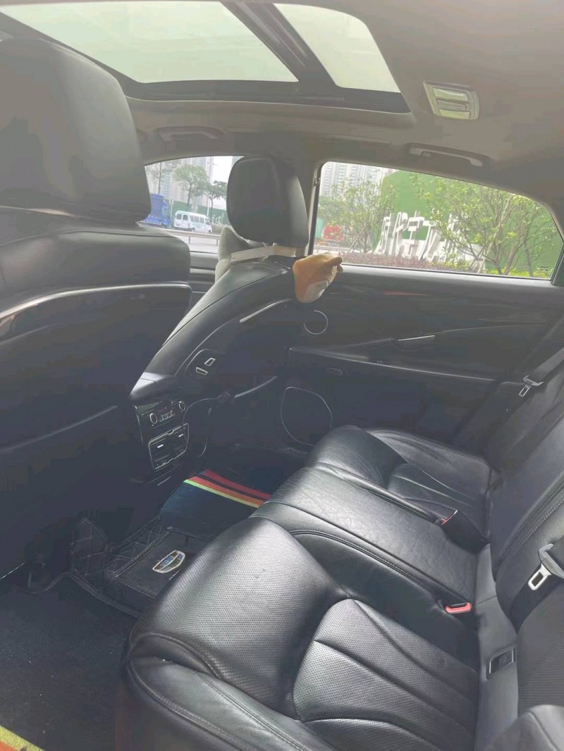 佛山15年吉利博瑞8