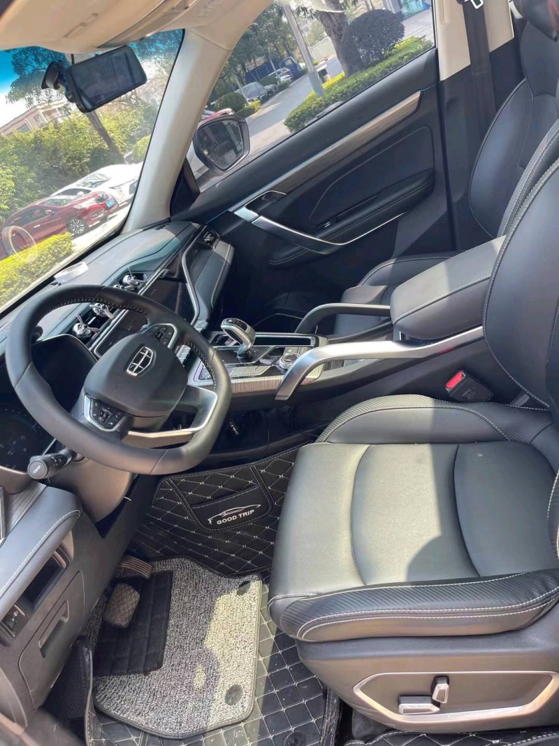 佛山20年吉利博越8