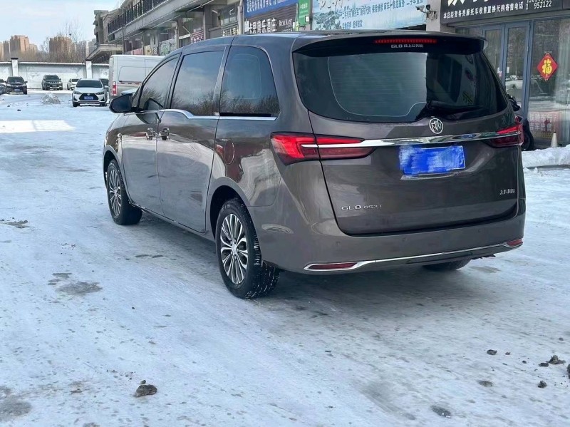东营21年别克GL84