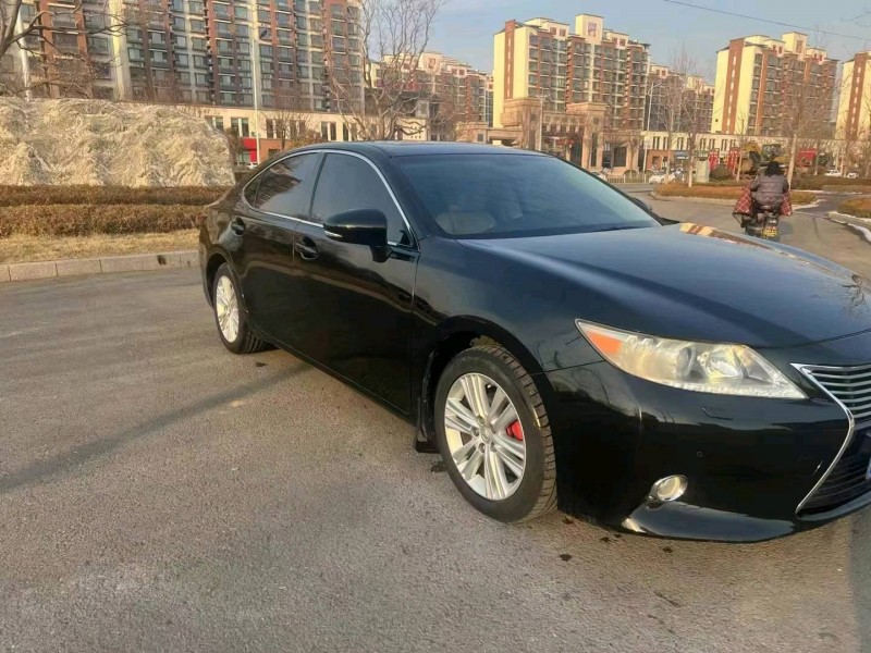 东营13年雷克萨斯ES2