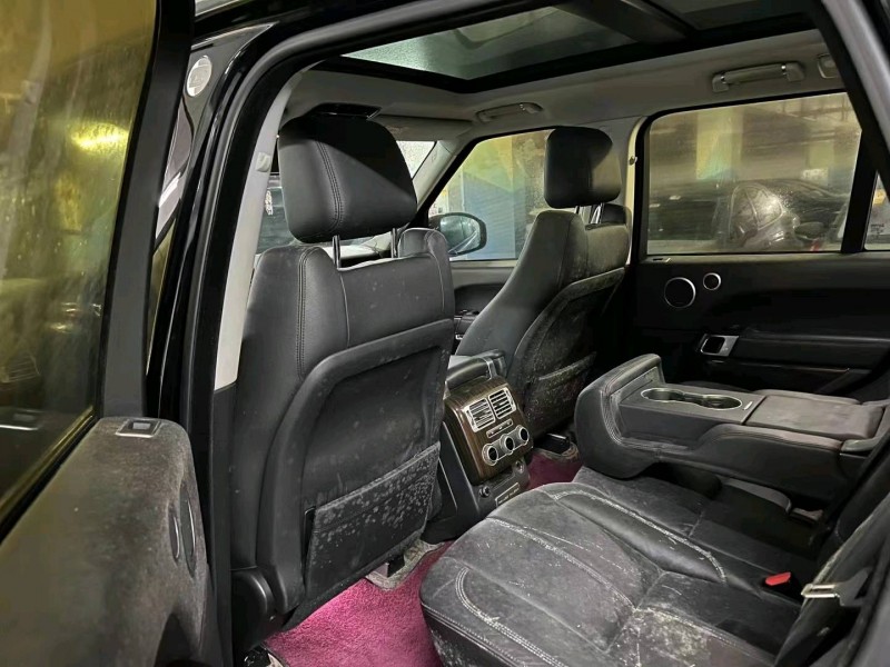 重庆16年路虎揽胜行政7