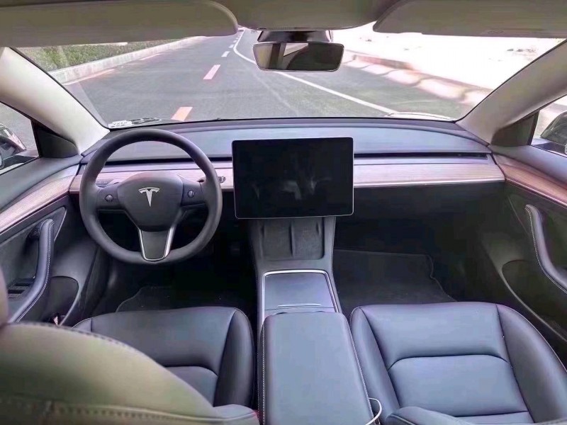 東營23年特斯拉MODEL 36