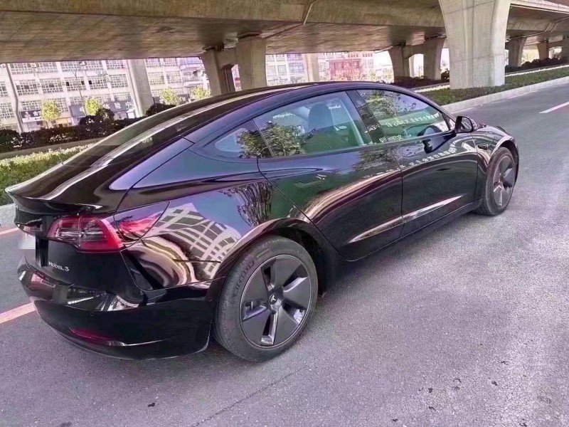 東營23年特斯拉MODEL 37