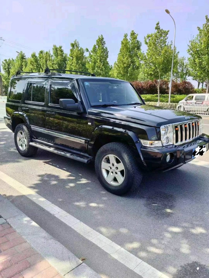 东营09年Jeep指挥官2