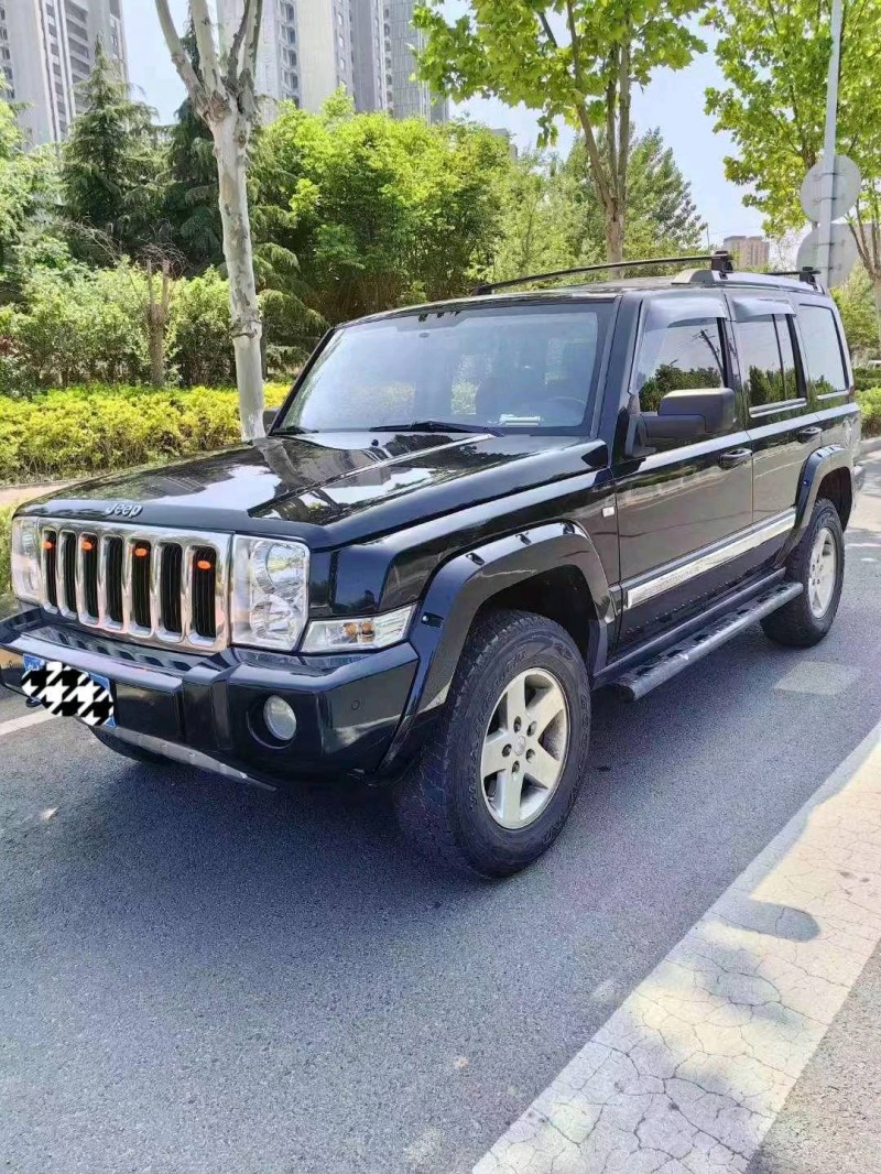 东营09年Jeep指挥官3