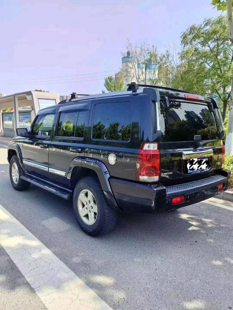 东营09年Jeep指挥官4