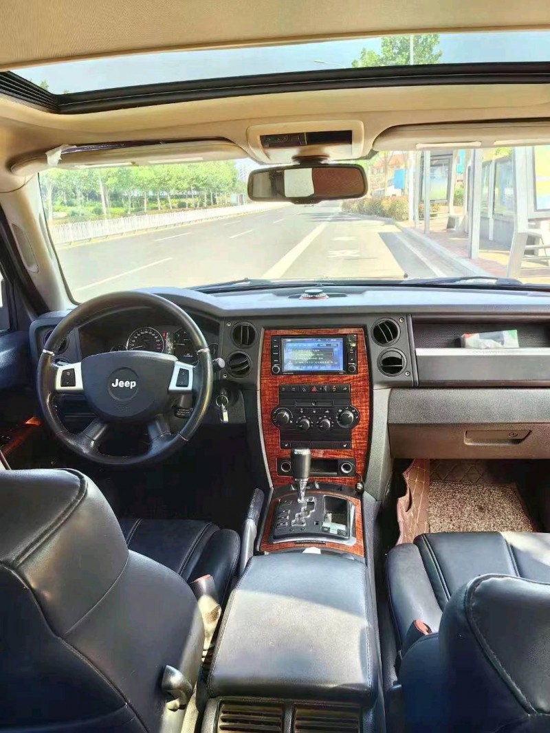 东营09年Jeep指挥官5