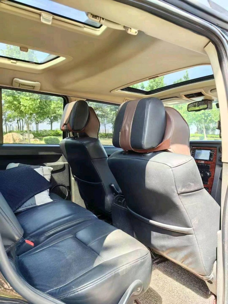 东营09年Jeep指挥官9