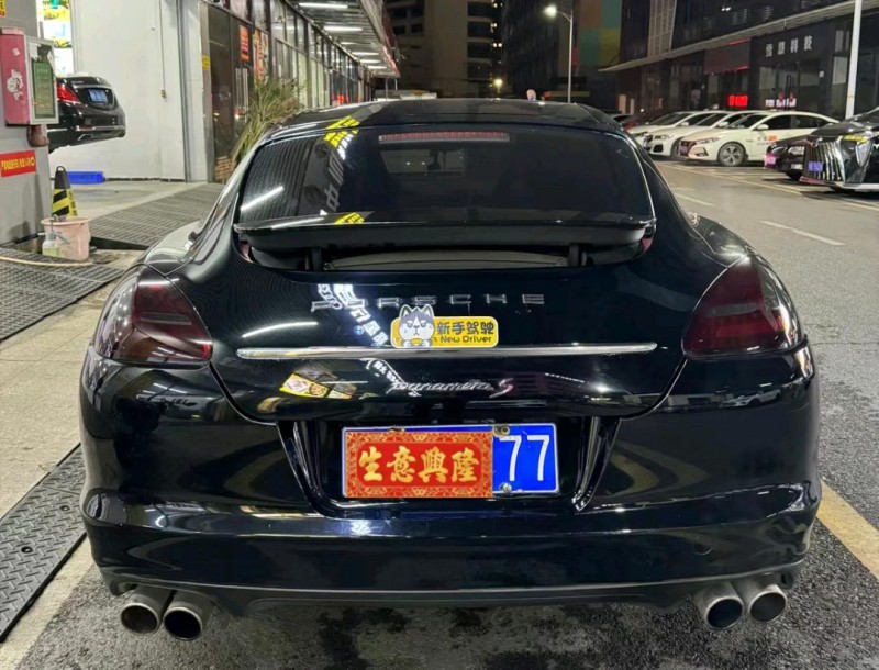 广州14年保时捷帕拉梅拉8