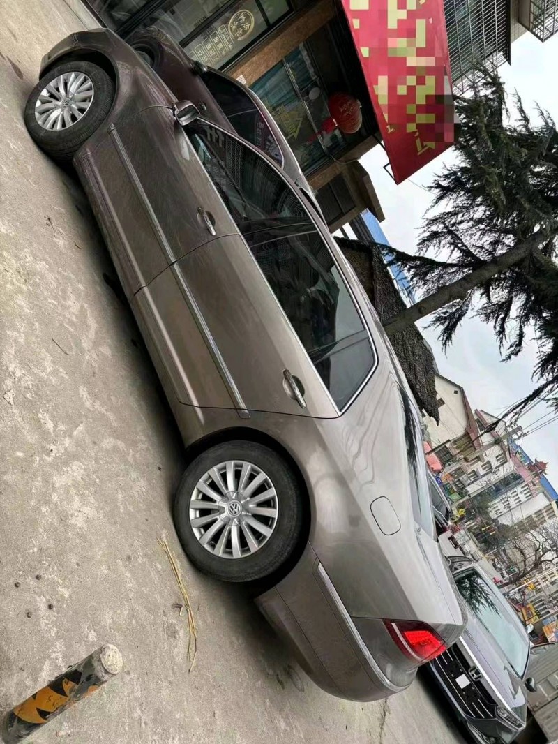 衡陽15年大眾輝騰5