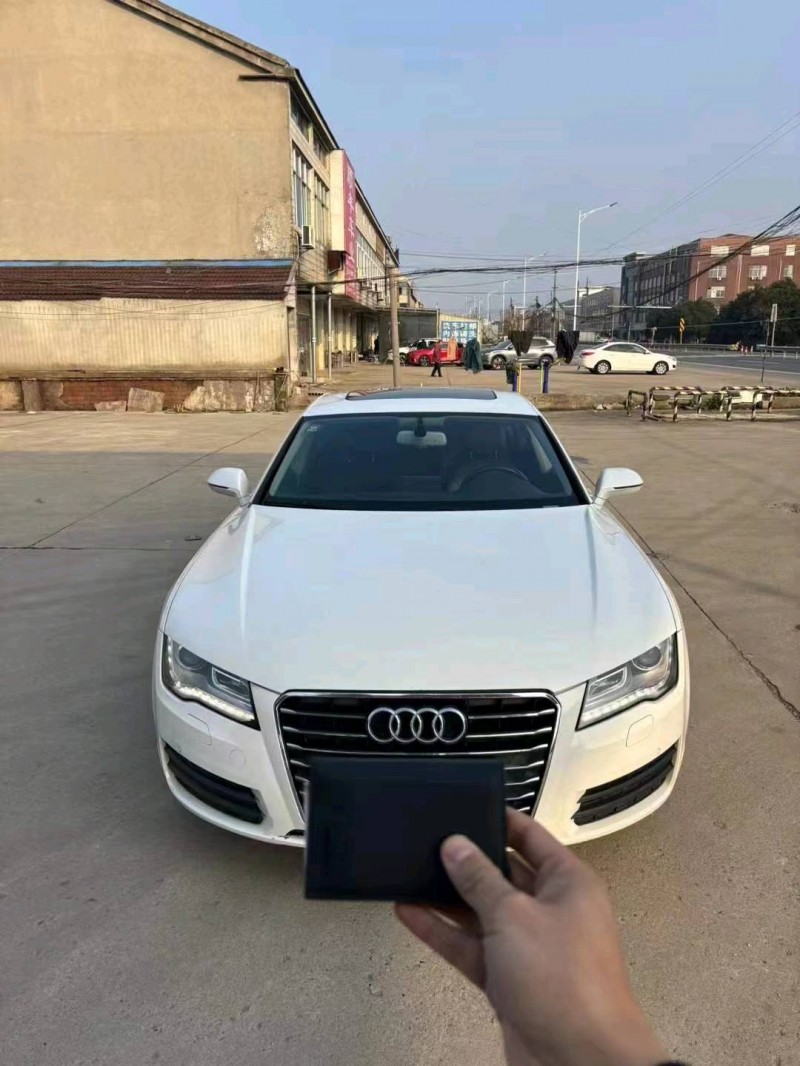 苏州14年奥迪A7L1