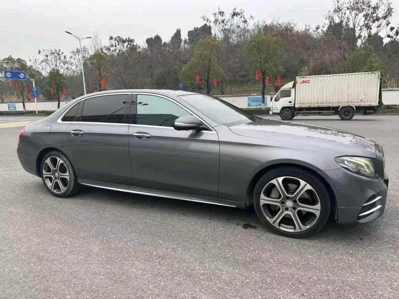 宜昌16年奔馳E8