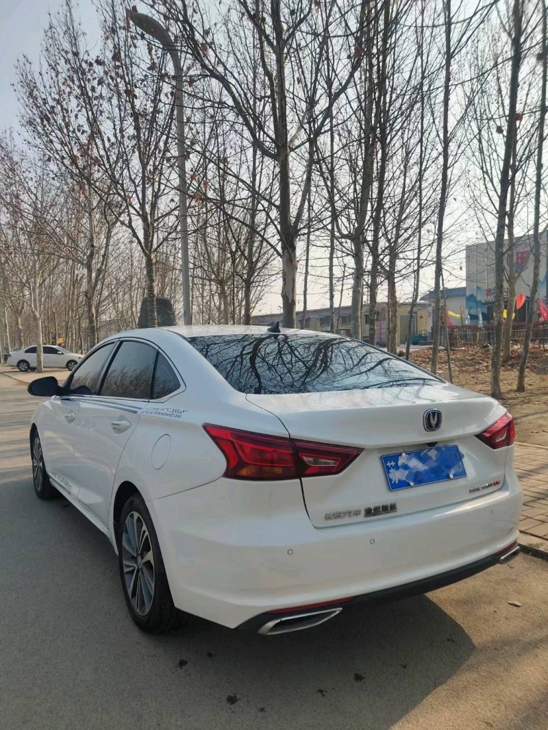 聊城20年长安汽车CC8
