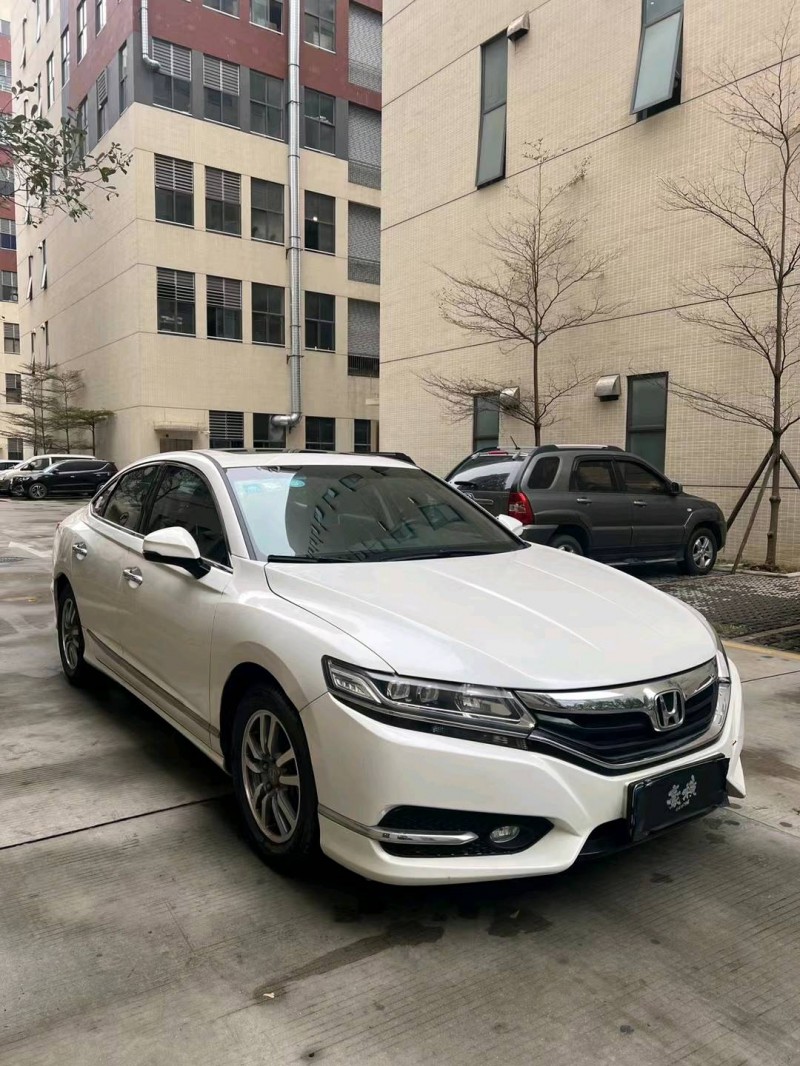 佛山16年本田思铂睿2