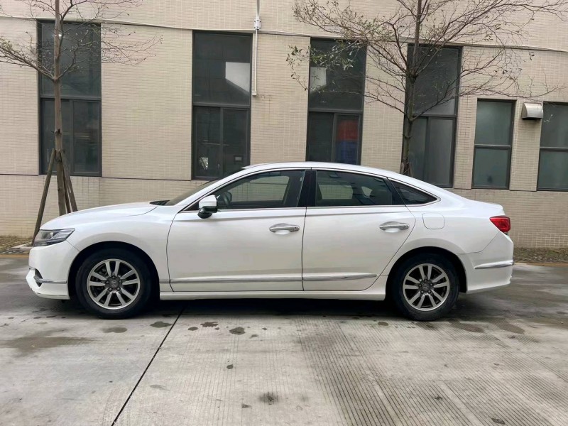 佛山16年本田思铂睿4