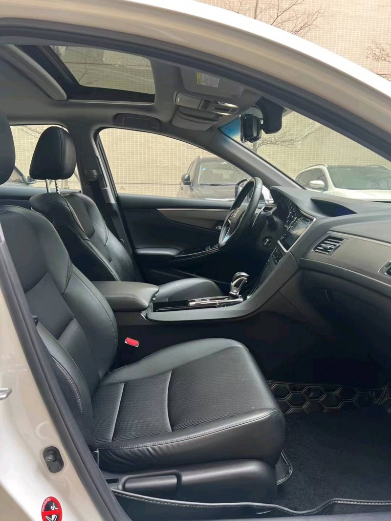 佛山16年本田思铂睿9