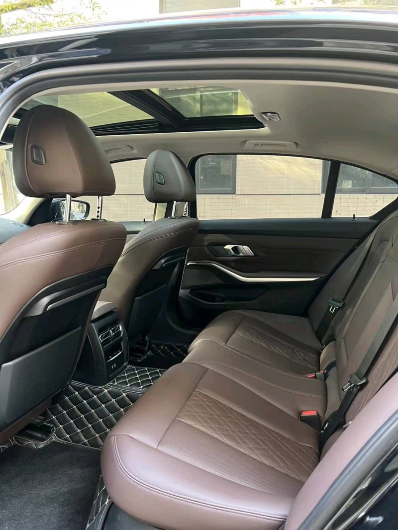 佛山21年宝马3系9