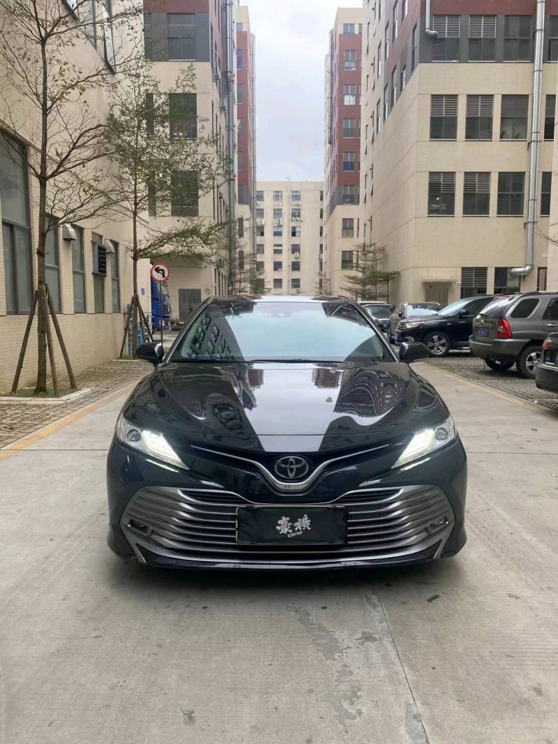 佛山18年丰田凯美瑞1