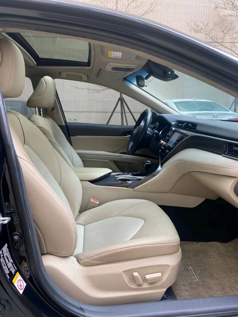 佛山18年丰田凯美瑞7