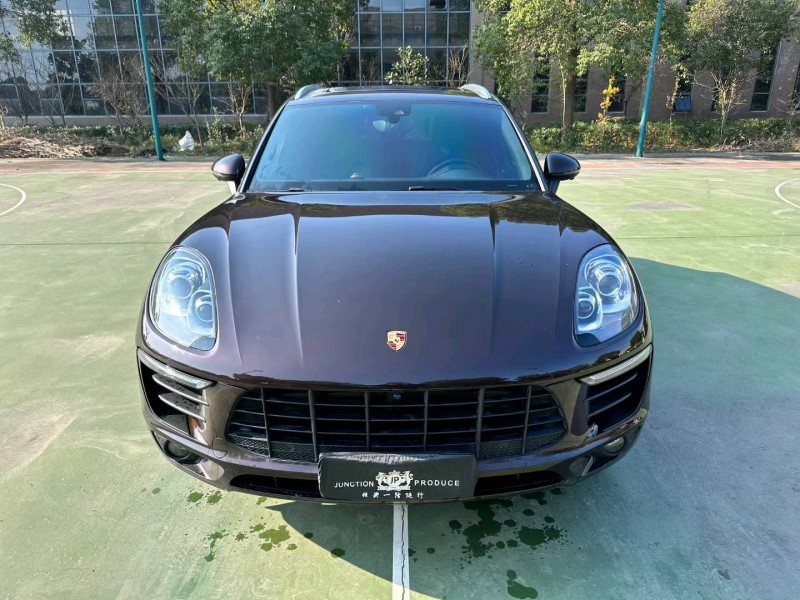 襄阳18年保时捷Macan1