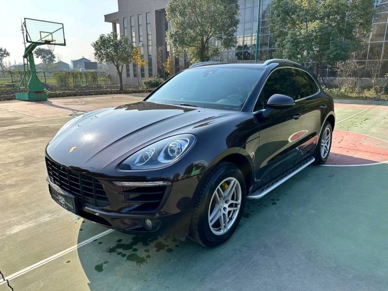 襄阳18年保时捷Macan2