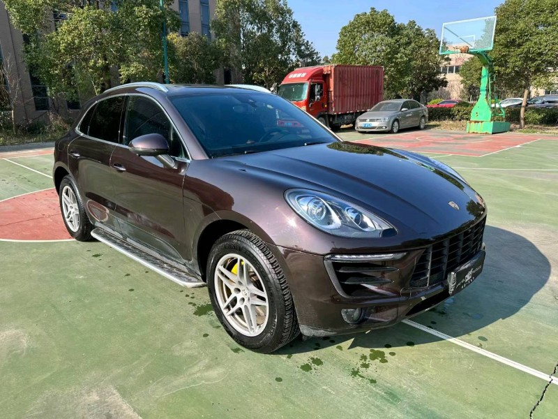 襄阳18年保时捷Macan3