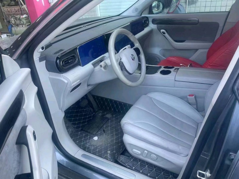 珠海22年零跑汽車C113