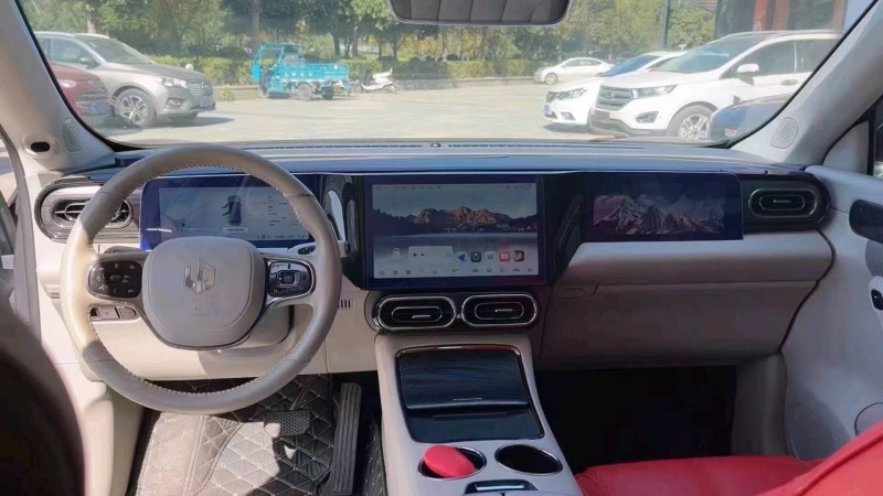 珠海22年零跑汽車C116