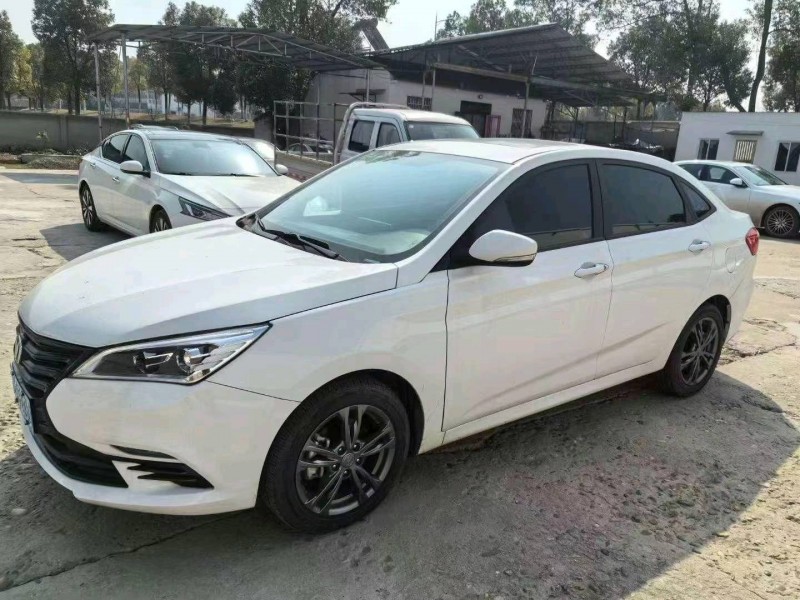 宜昌22年長安汽車逸動3