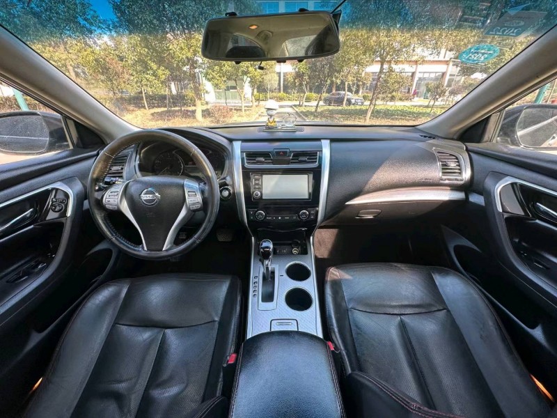 襄陽18年日產天籟6
