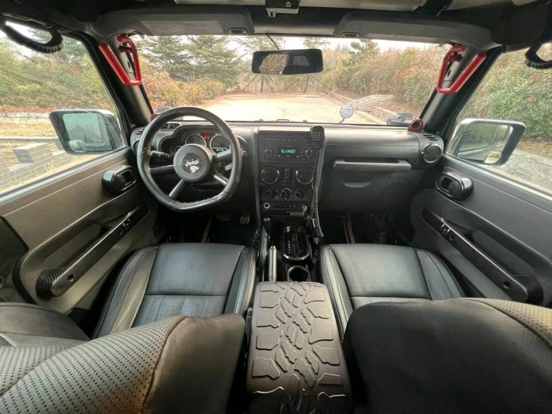 青岛10年Jeep牧马人3