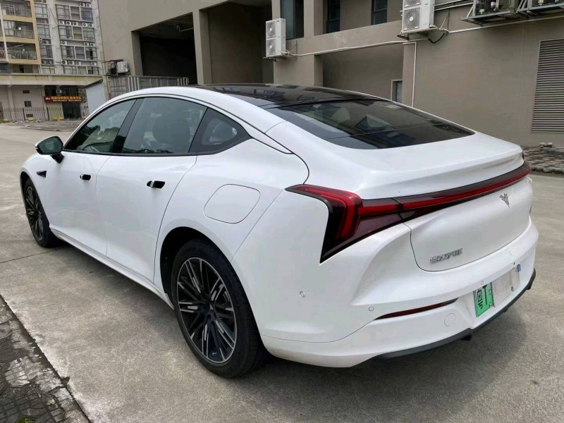 中山23年哪吒S7