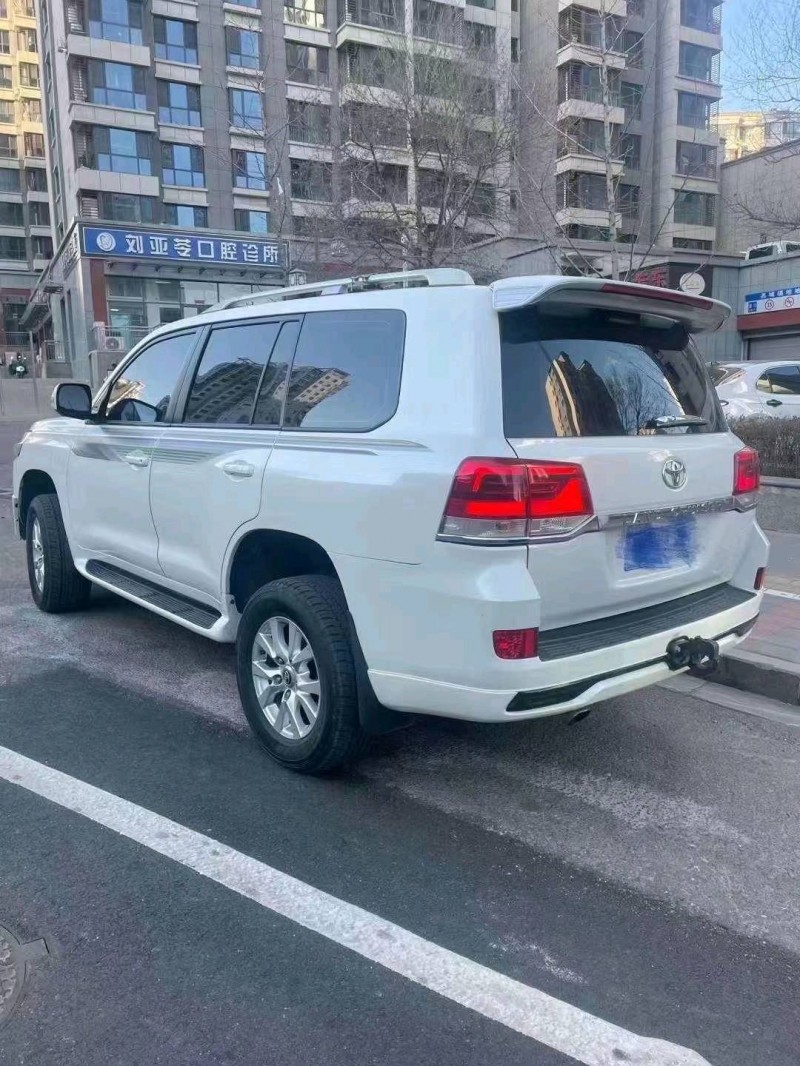 邢台16年丰田兰德酷路泽4