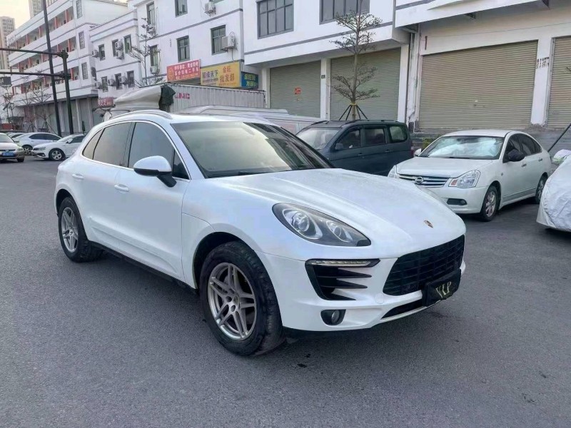 汕头15年保时捷Macan5