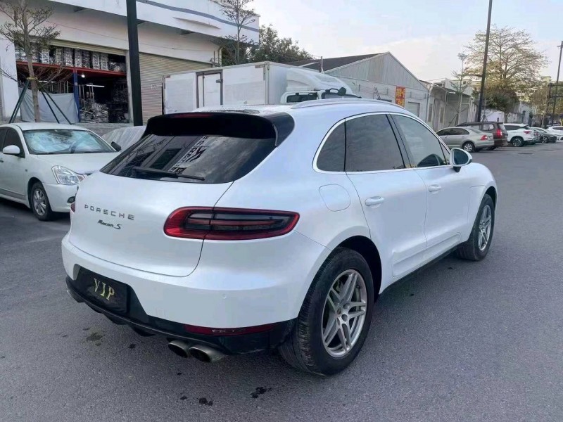 汕头15年保时捷Macan8