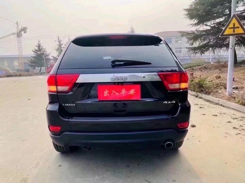 东营12年Jeep大切诺基3