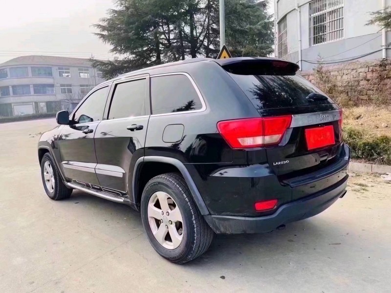 东营12年Jeep大切诺基4