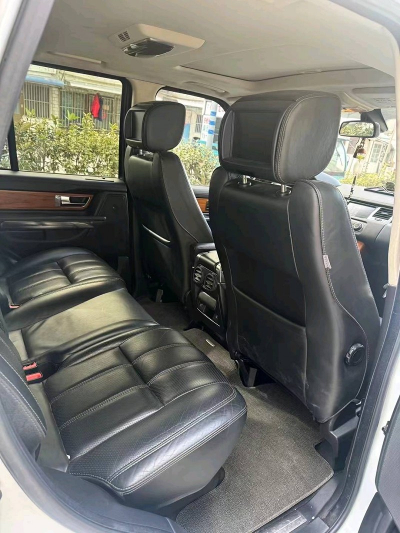 苏州12年路虎揽胜运动9